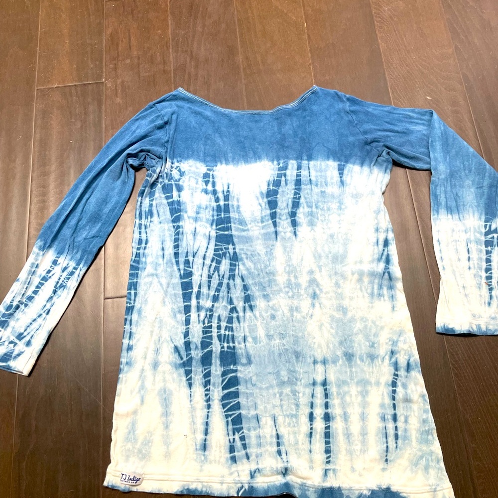 💵 BOGO free- Blue and white tye dye long sleeve r-shirt.